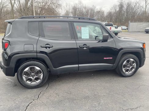 Used 2017 Jeep Renegade Sport w/ Power & Air Group image 4