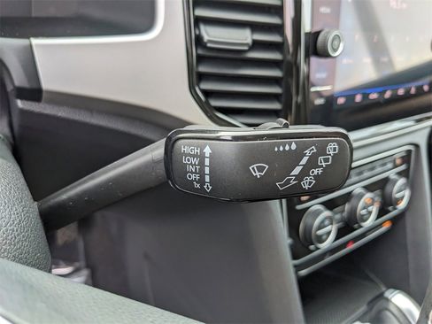 Certified 2022 Volkswagen Atlas SE image 33