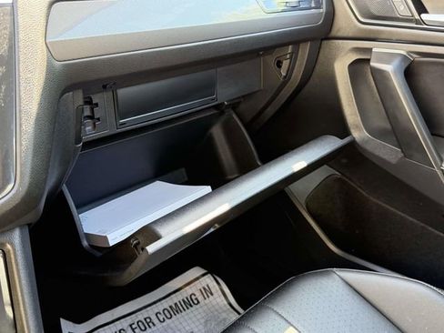 Certified 2023 Volkswagen Tiguan SE FWD image 35