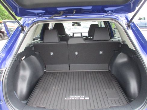 Used 2024 Toyota Corolla Cross LE AWD/4WD image 13