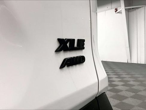 Used 2025 Toyota RAV4 XLE w/ Convenience Package AWD/4WD image 9