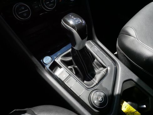 Certified 2023 Volkswagen Taos SEL AWD/4WD image 24
