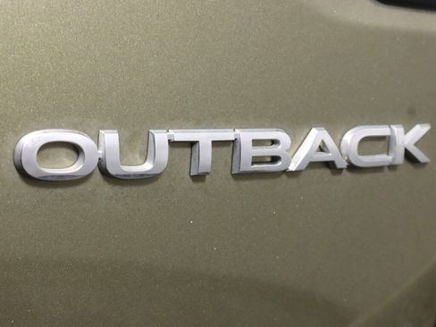 Used 2022 Subaru Outback Limited image 39