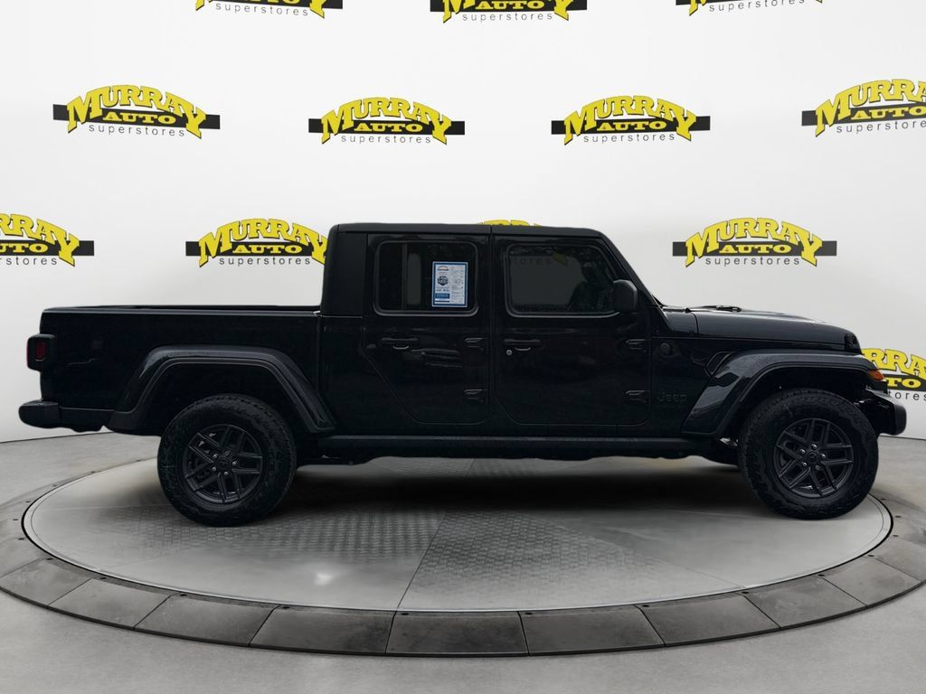 New 2025 Jeep Gladiator Sport AWD/4WD image 6
