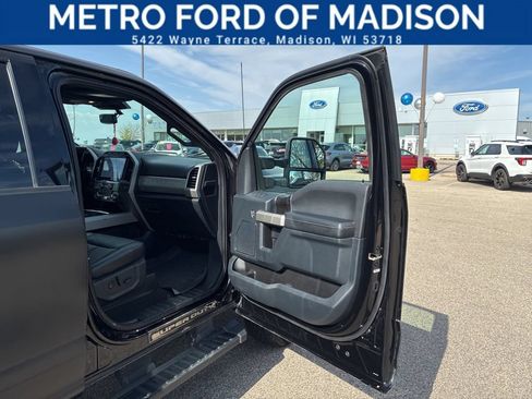 Used 2022 Ford F250 Lariat w/ Black Appearance Pkg AWD/4WD image 48