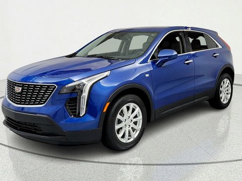 Certified 2023 Cadillac XT4 Luxury w/ Cold Weather Package AWD/4WD image 1