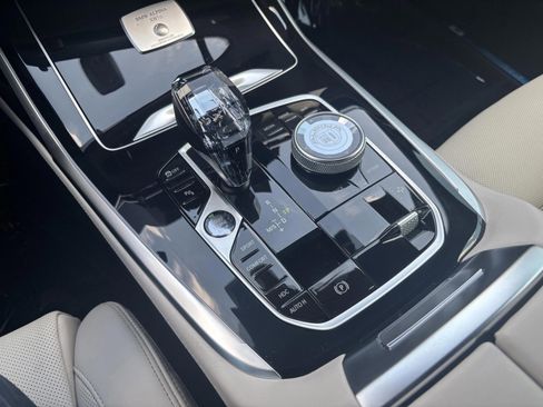 New 2026 BMW ALPINA XB7 image 14