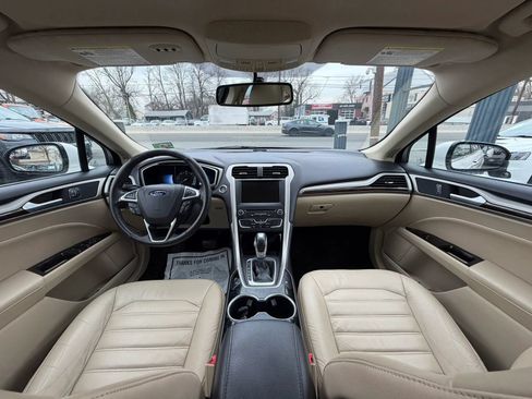Used 2016 Ford Fusion SE w/ Equipment Group 502A FWD image 27