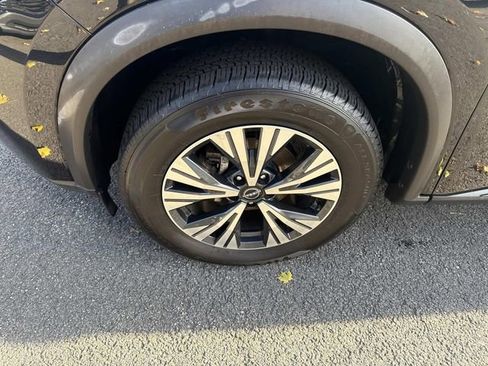 Used 2022 Nissan Rogue SV image 14