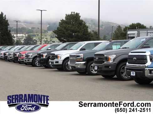 Used 2016 Ford Explorer XLT image 35