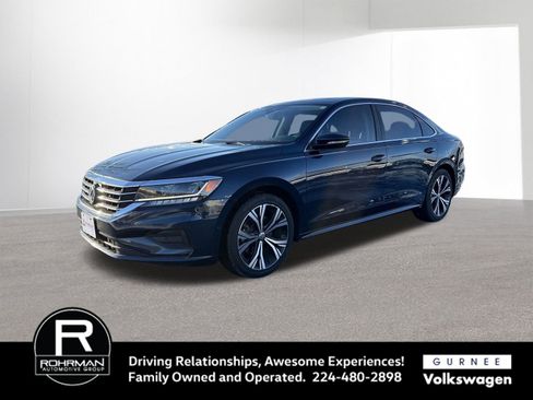 Used 2020 Volkswagen Passat 2.0T SEL image 4