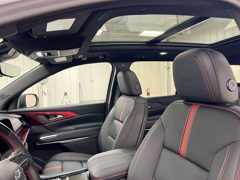 New 2026 Chevrolet Traverse RS w/ LPO, Floor Liner Package AWD/4WD image 20