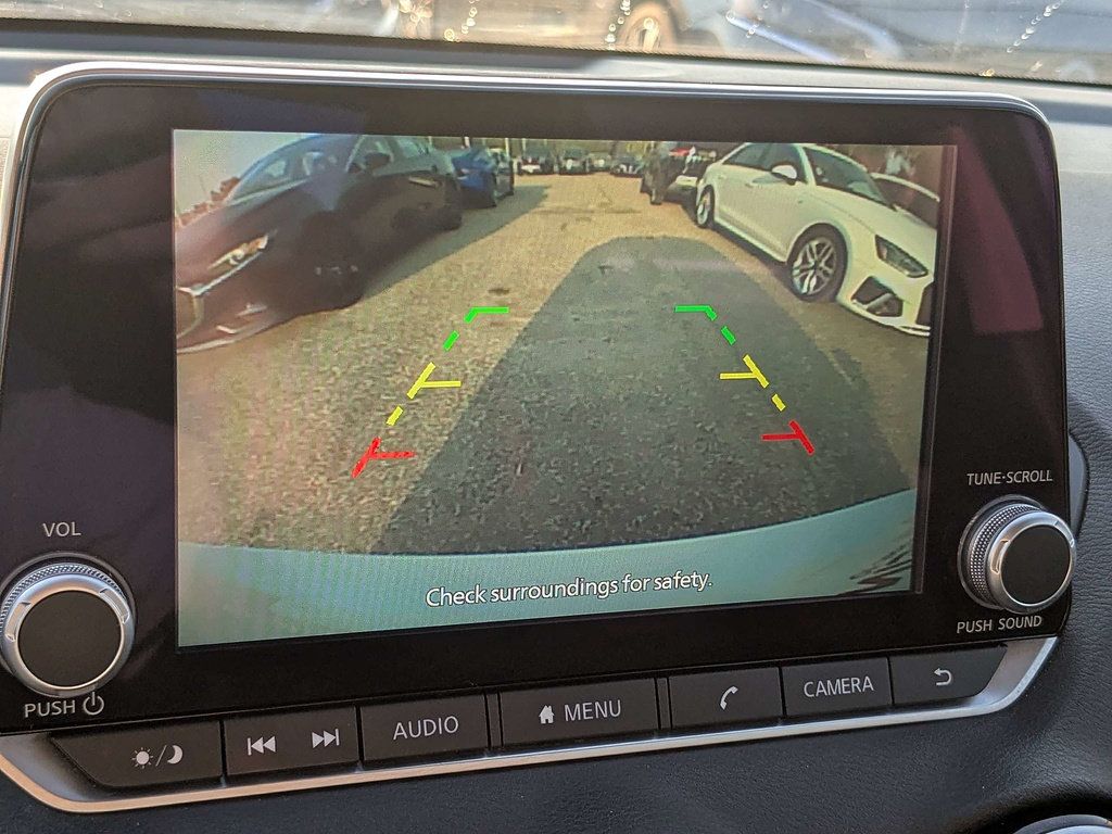 Used 2025 Nissan Sentra SR FWD image 20