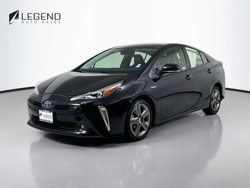 Used 2022 Toyota Prius XLE FWD image 1