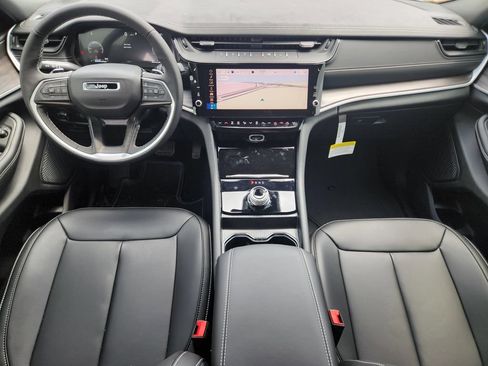 New 2026 Jeep Grand Cherokee Limited RWD image 19