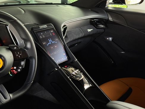 Used 2021 Ferrari Roma RWD image 34