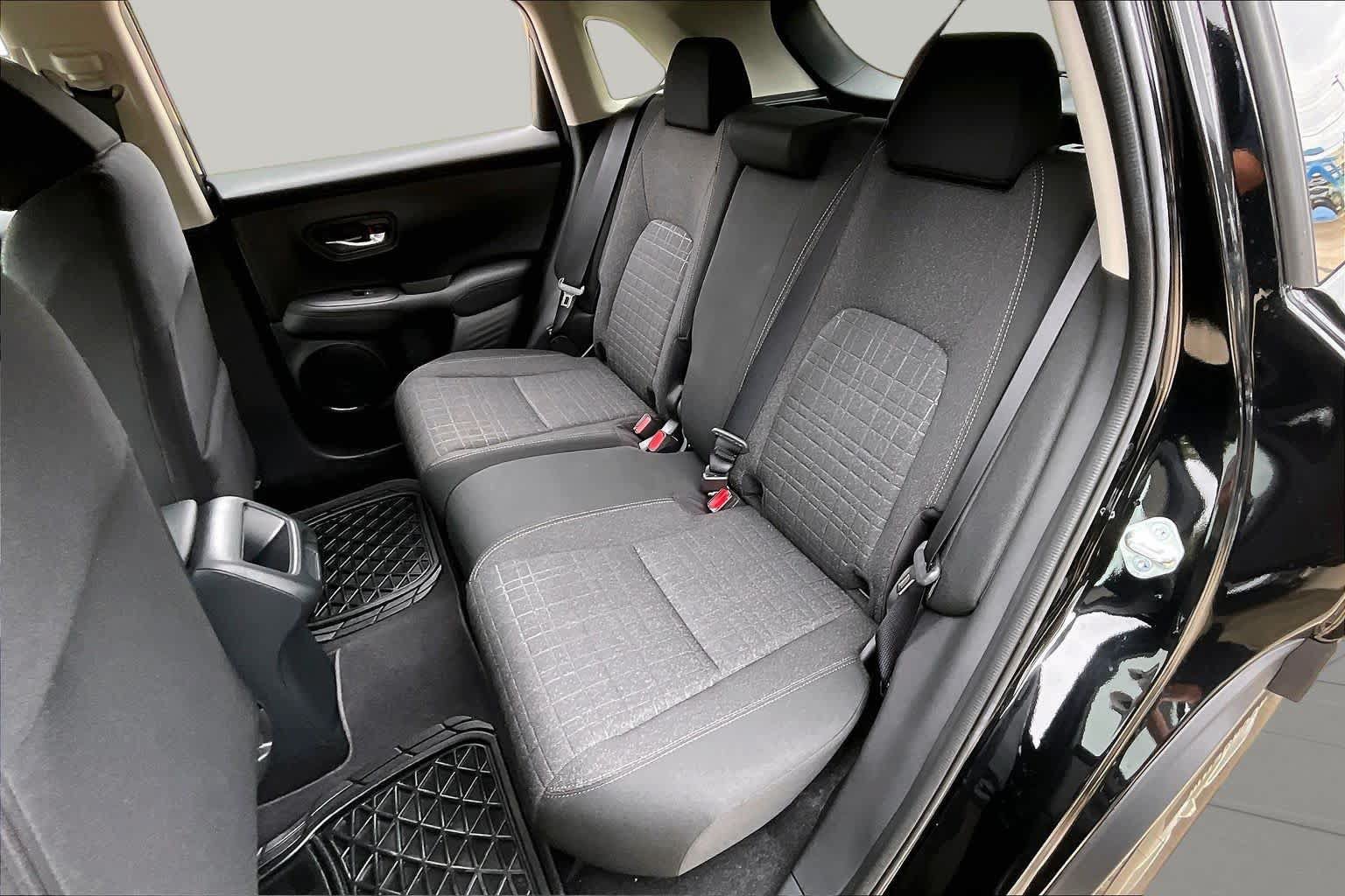 Certified 2027 Honda HR-V LX image 20