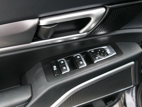 Used 2025 Kia Telluride S AWD/4WD image 13