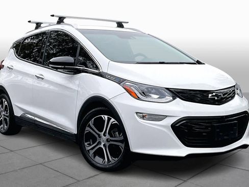 Used 2021 Chevrolet Bolt Premier w/ Infotainment Package image 3