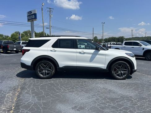 New 2025 Ford Explorer ST w/ Sun And Sound Package image 4