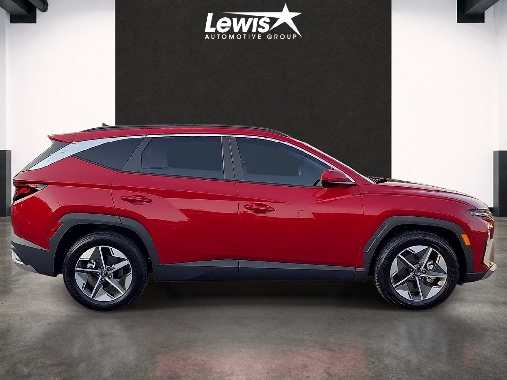 Used 2025 Hyundai Tucson SEL FWD image 5