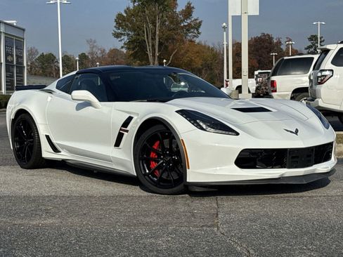 Used 2019 Chevrolet Corvette Grand Sport image 2