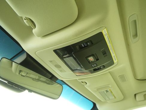 Used 2025 Lexus ES 300h w/ Premium Package image 20