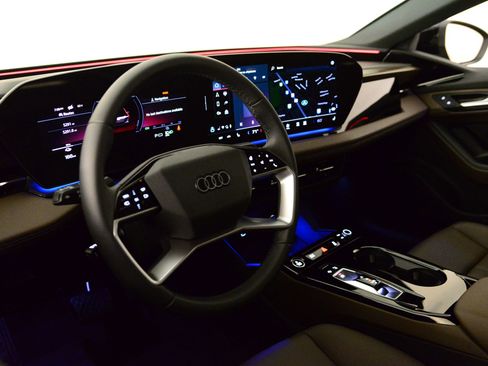 Used 2025 Audi A6 e-tron Premium Plus w/ Premium Plus image 4