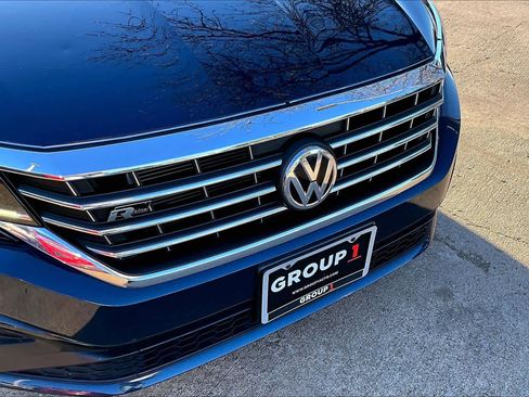 Used 2020 Volkswagen Passat 2.0T R-Line image 28