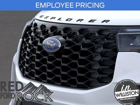 New 2026 Ford Explorer ST-Line AWD/4WD image 17