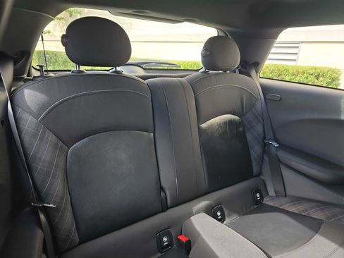 Used 2014 MINI Cooper 2-Door Hardtop image 21