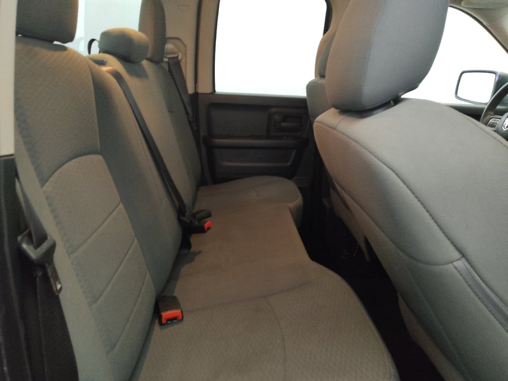 Used 2018 RAM 1500 Express w/ Black Ram 1500 Express Group AWD/4WD image 19