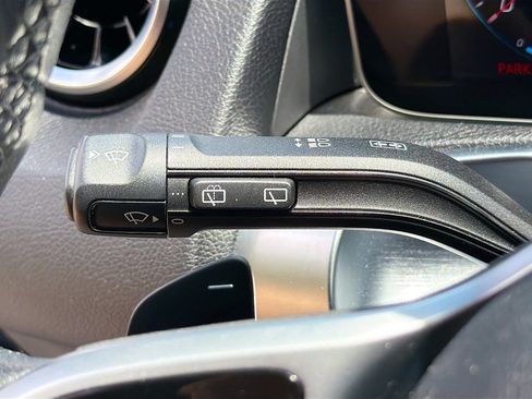 Used 2021 Mercedes-Benz GLB 250 4MATIC image 19