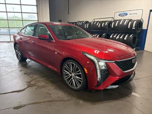Used 2025 Cadillac CT5 Premium Luxury RWD image 2