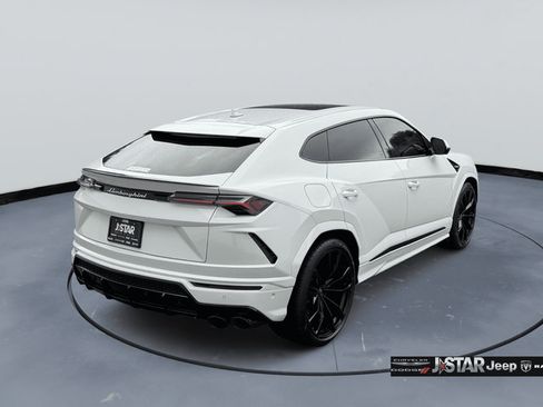 Used 2022 Lamborghini Urus AWD/4WD image 4