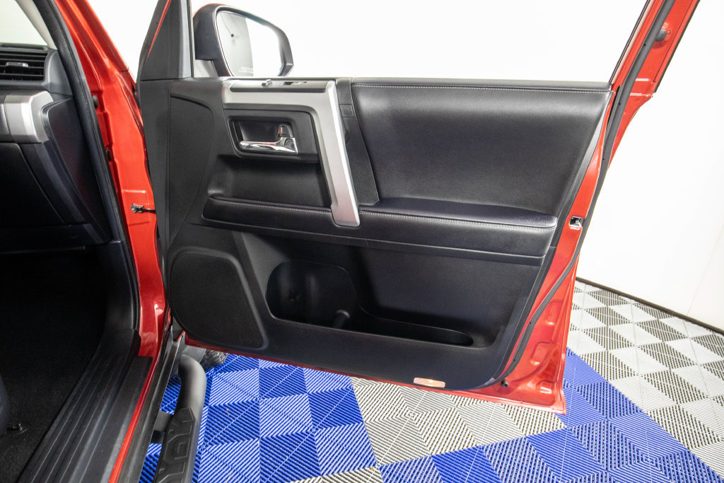 Used 2022 Toyota 4Runner SR5 Premium w/ Moonroof Package RWD image 16