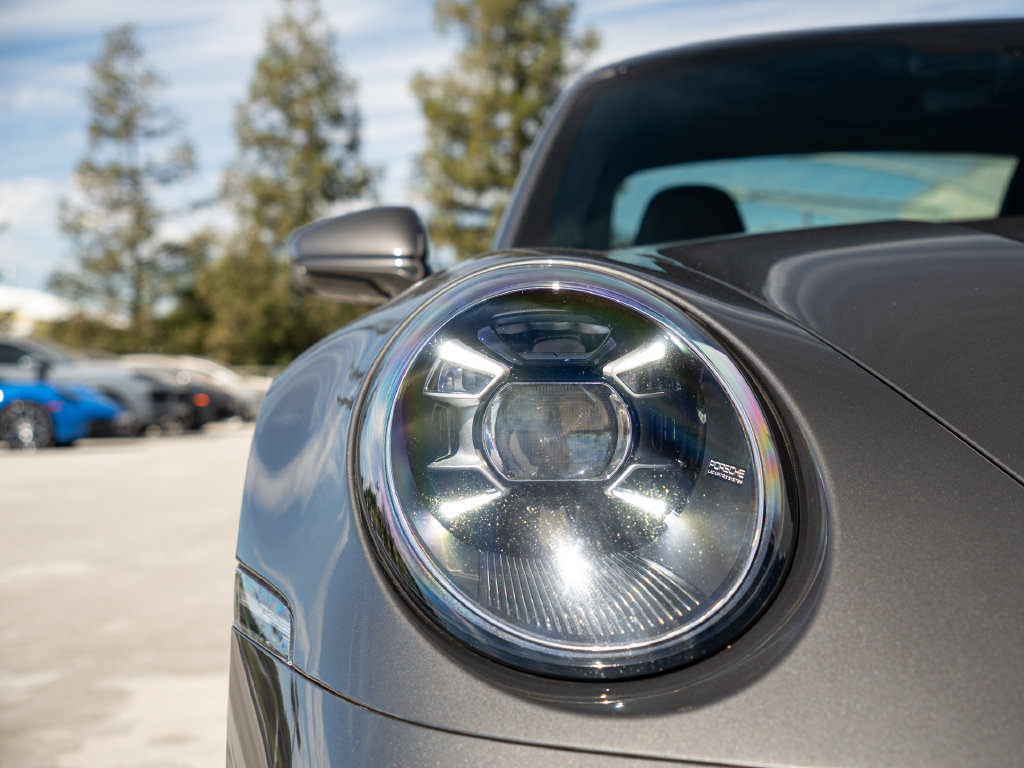 Certified 2022 Porsche 911 Turbo AWD/4WD image 25