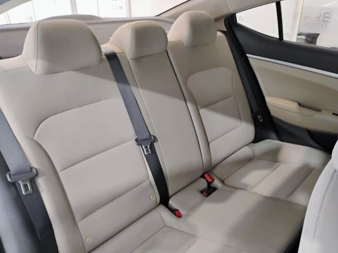 Used 2020 Hyundai Elantra SE w/ Cargo Package (C1) FWD image 32