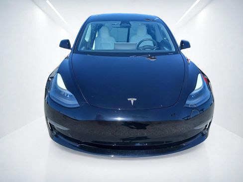 Used 2023 Tesla Model 3 Standard Range RWD image 3