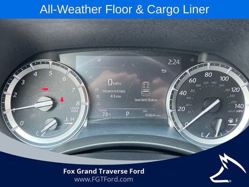Used 2022 Toyota Highlander XLE AWD/4WD image 20