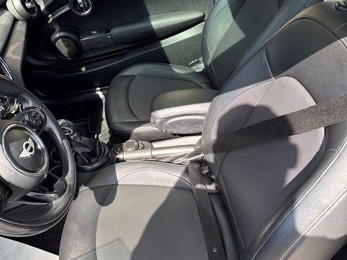 Used 2017 MINI Cooper 2-Door Hardtop FWD image 14