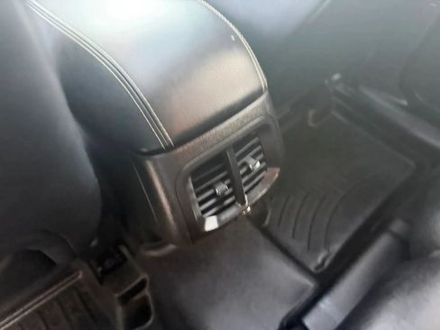 Used 2014 Jeep Cherokee Limited w/ Technology Group FWD image 11