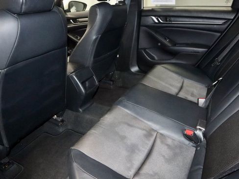 Used 2018 Honda Accord Sport image 21