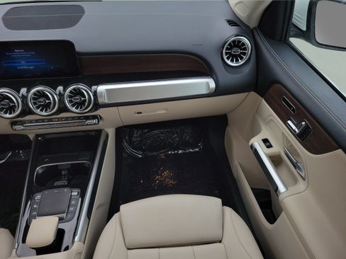 Certified 2023 Mercedes-Benz GLB 250 image 15
