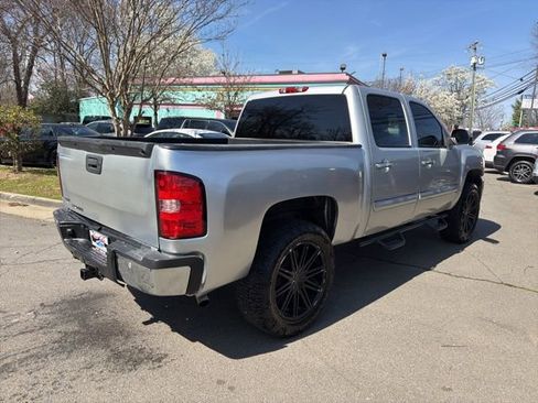 Used 2011 Chevrolet Silverado 1500 LT w/ Regional Value Package image 6