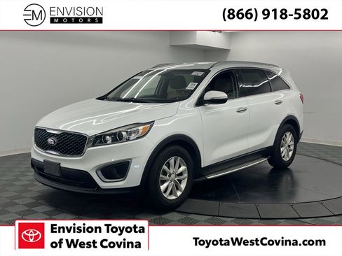 Used 2016 Kia Sorento LX w/ LX Convenience Package image 1