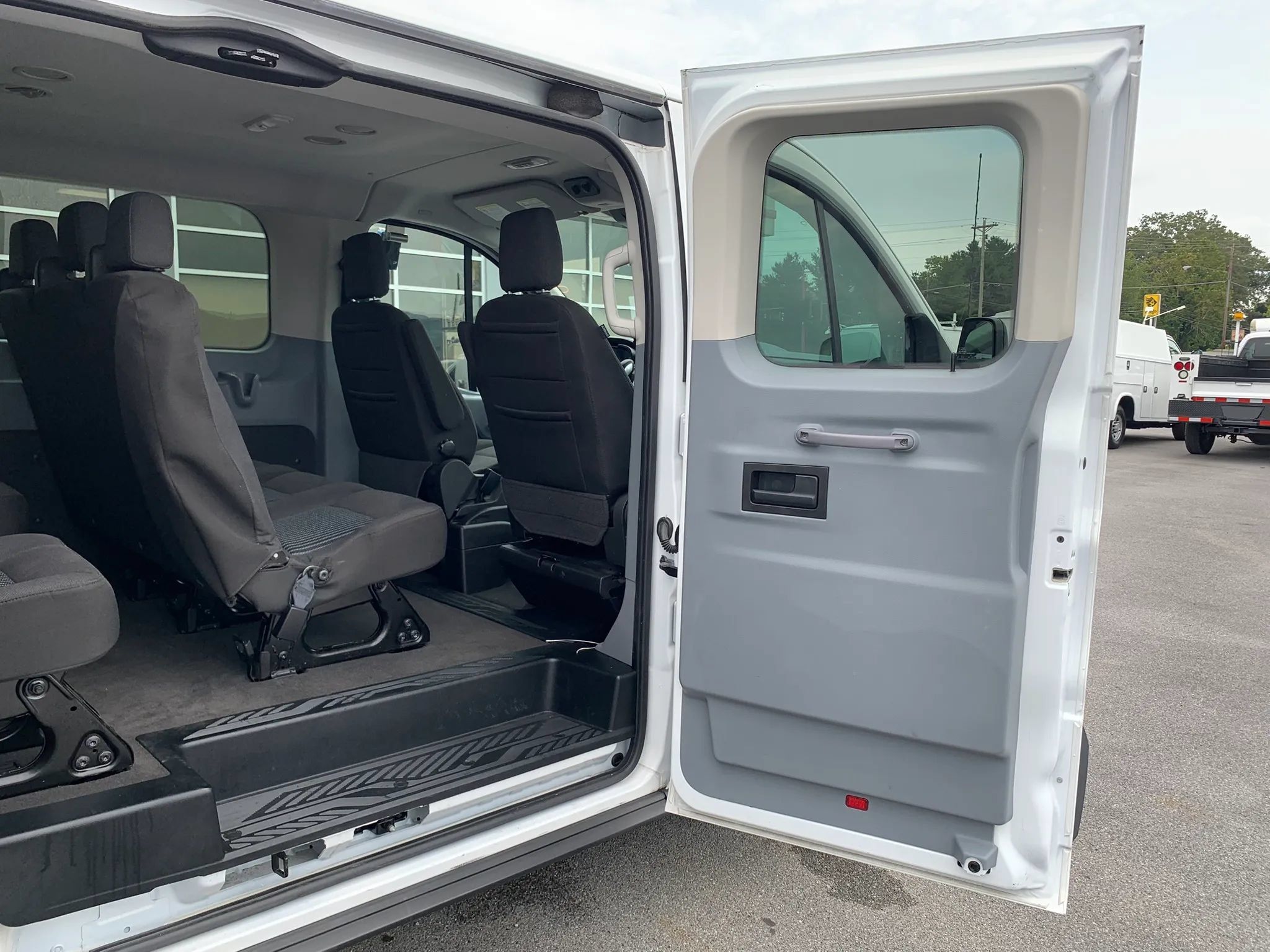 Used 2018 Ford Transit 350 XL RWD image 25