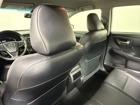 Used 2015 Toyota Camry SE image 35