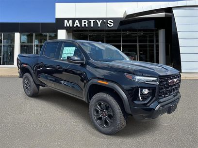 New 2025 GMC Canyon Elevation w/ Convenience Package