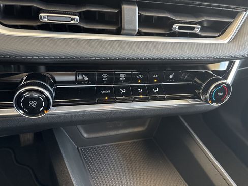 New 2026 Chevrolet Equinox LT w/ Midnight Edition image 22